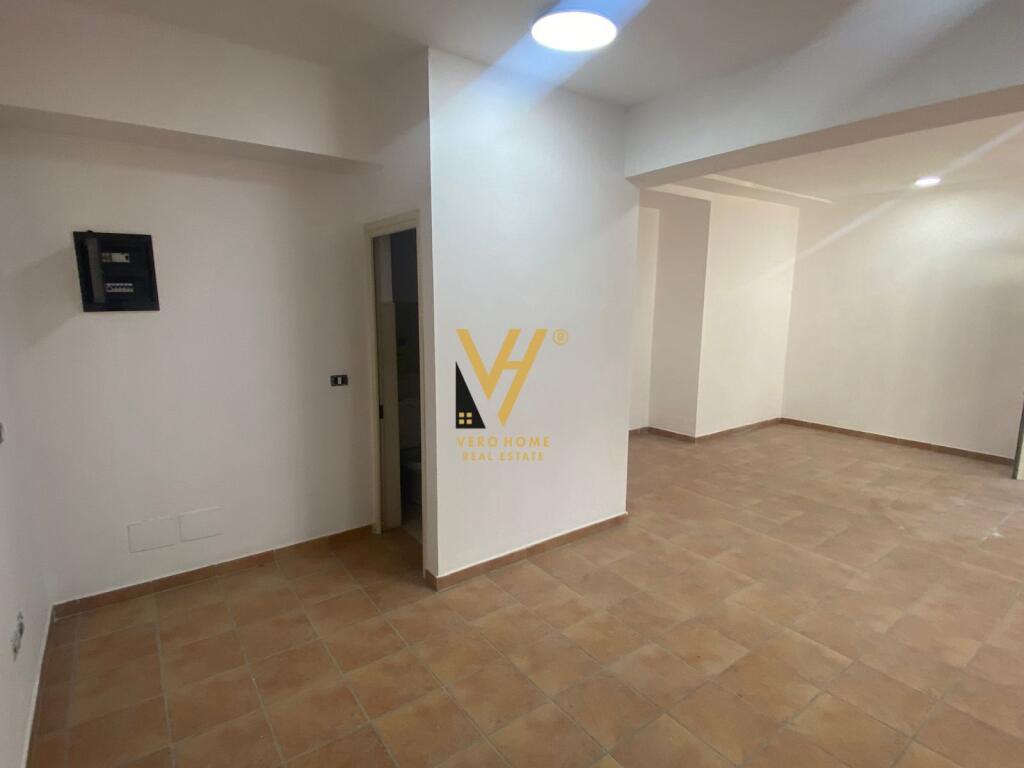 SHOP OF 80 M2 FOR RENT IN VASIL SHANTO