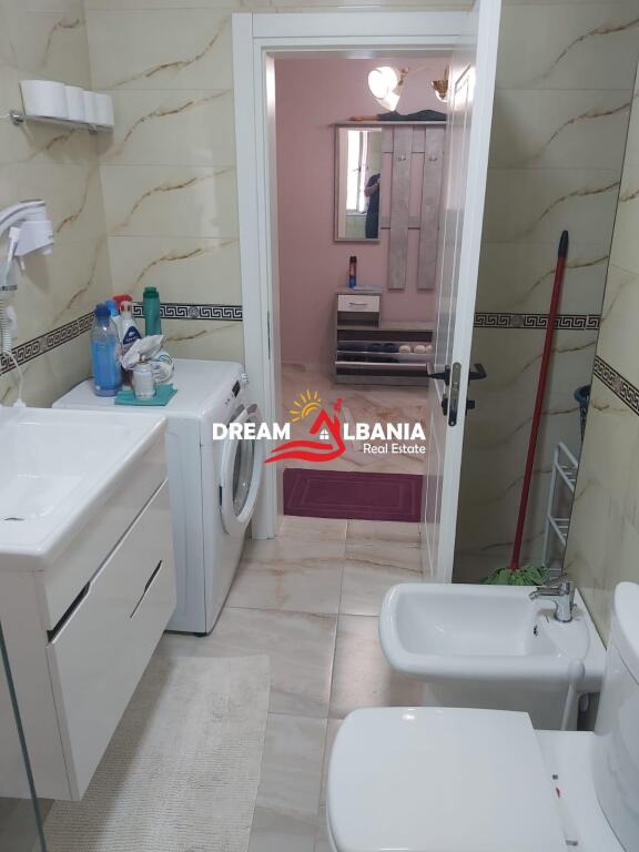 1+1 apartment for rent on Rruga e Elbasanit near Osman Myderizi school (ID 4219437).