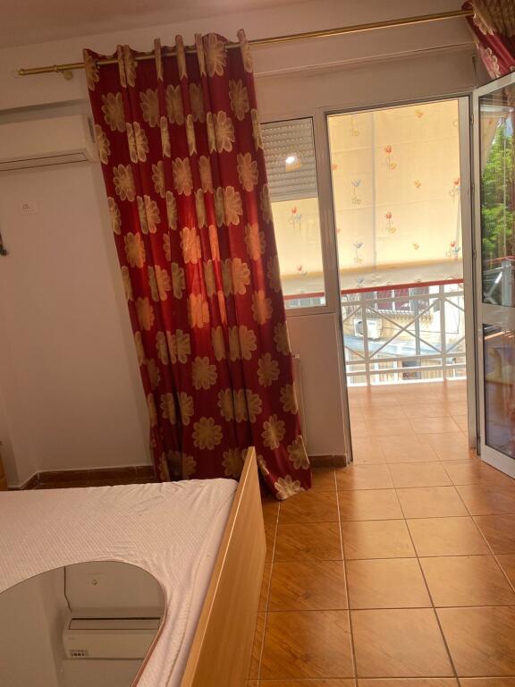 2+1, arredato, vicino a Garda nel quartiere 1000 euro