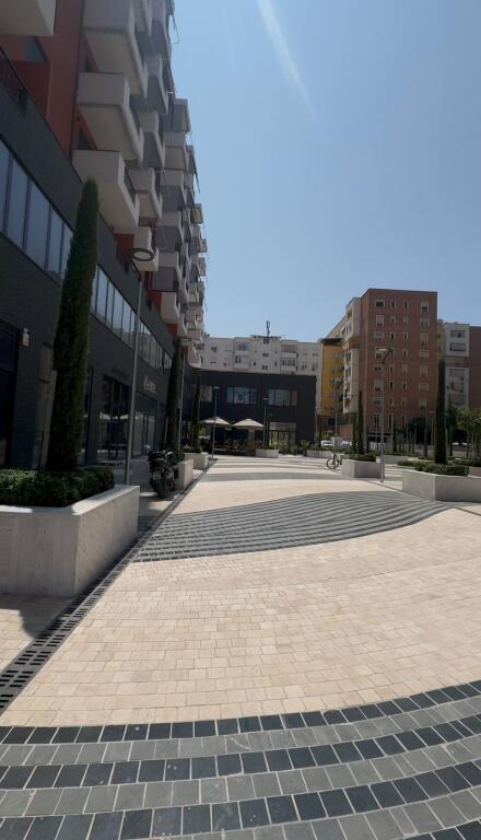 JEPET AMBIENT ME QIRA – DELIJORGJI, TIRANË