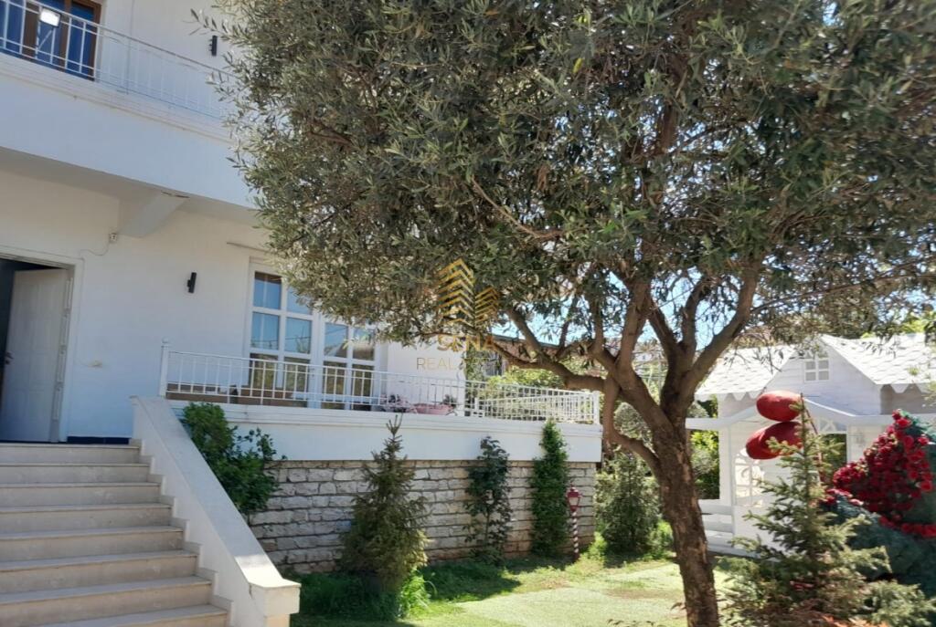 Affitto, villa a 3 piani, Scuola Unita