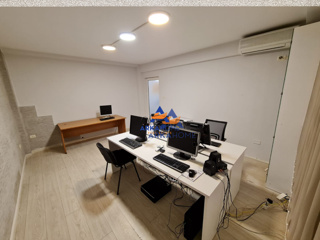 UFFICIO IN AFFITTO 120M2 "VICINO A MYSTIC O LSI, EX BLOCCO".
