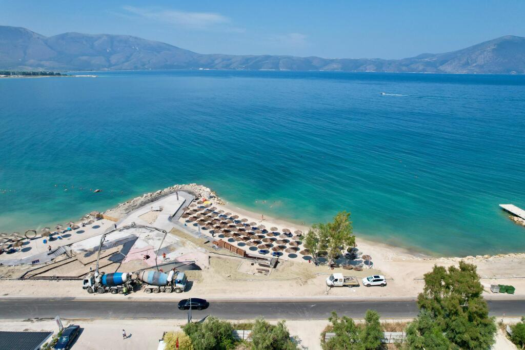 Apartament buze detit per shitje ne Radhime
