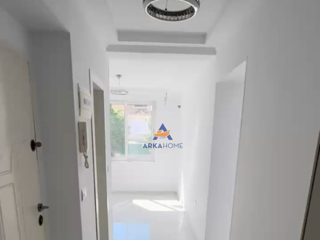 APARTAMENT ME QERA 2+1+BODRUM TE "RRUGA DIBRES".