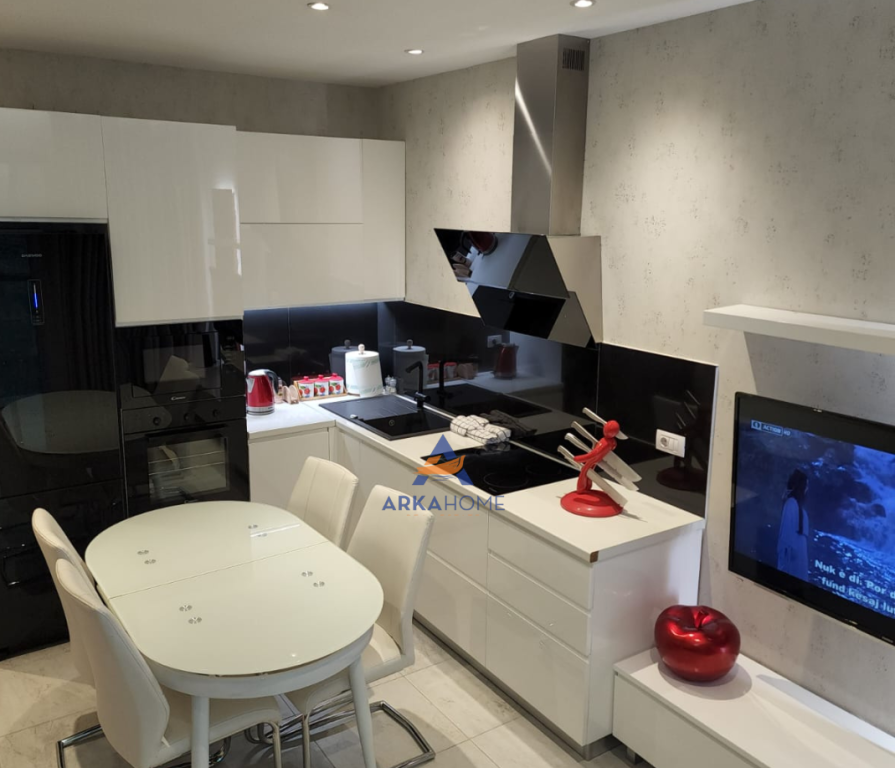 APPARTAMENTO IN AFFITTO 2+1+BALCONE PRESSO AMBASCIATORE 3, STADIO AIR ALBANIA