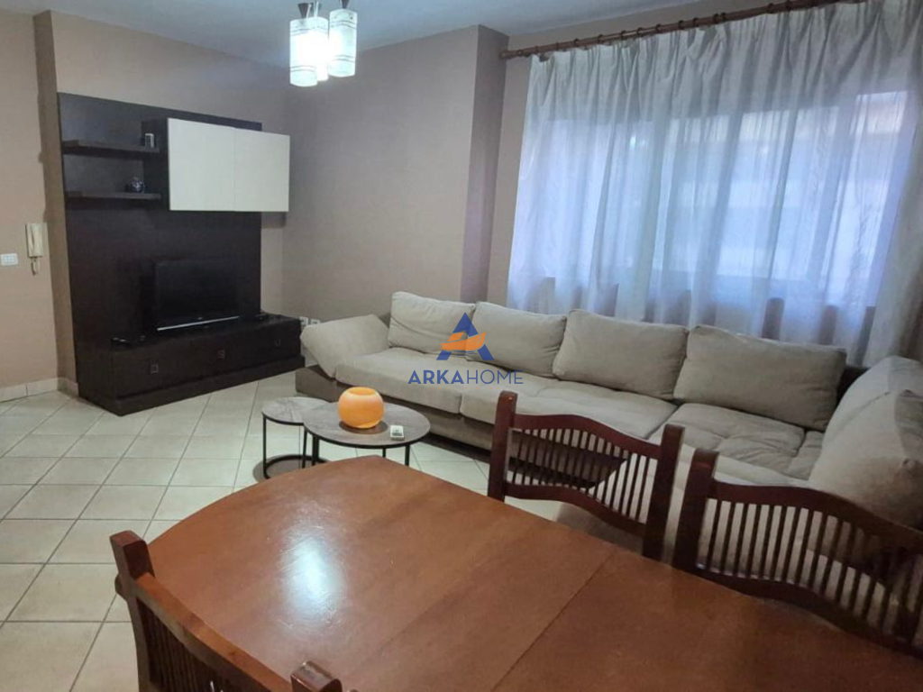 APPARTAMENTO IN AFFITTO 2+1+1 BALCONE "TE 21 DHJETORI".