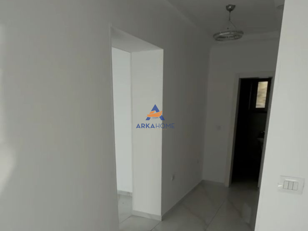 APARTAMENT ME QERA 2+1+BODRUM TE "RRUGA DIBRES".
