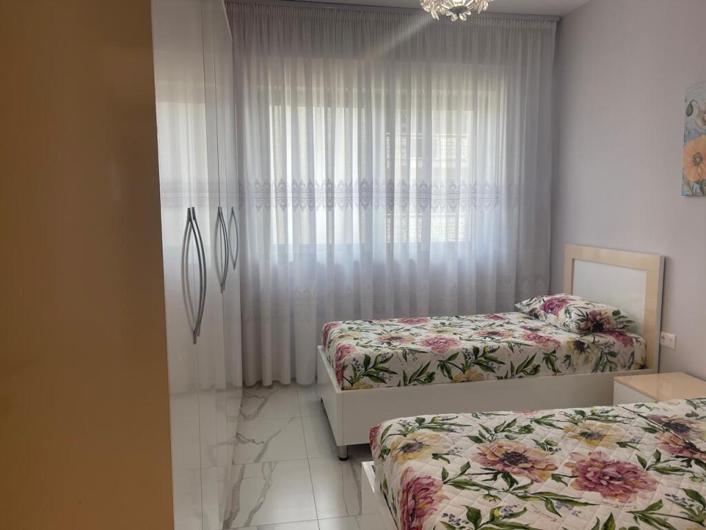2+1 apartment for rent at Fusha e Aviacionit