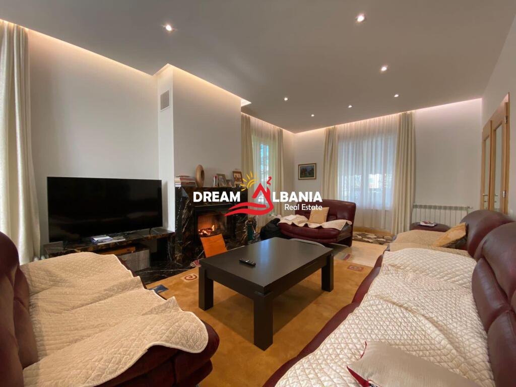 Super villa di 3 piani in affitto in Via Elbasan nelle Ville Americane (ID 4251259).