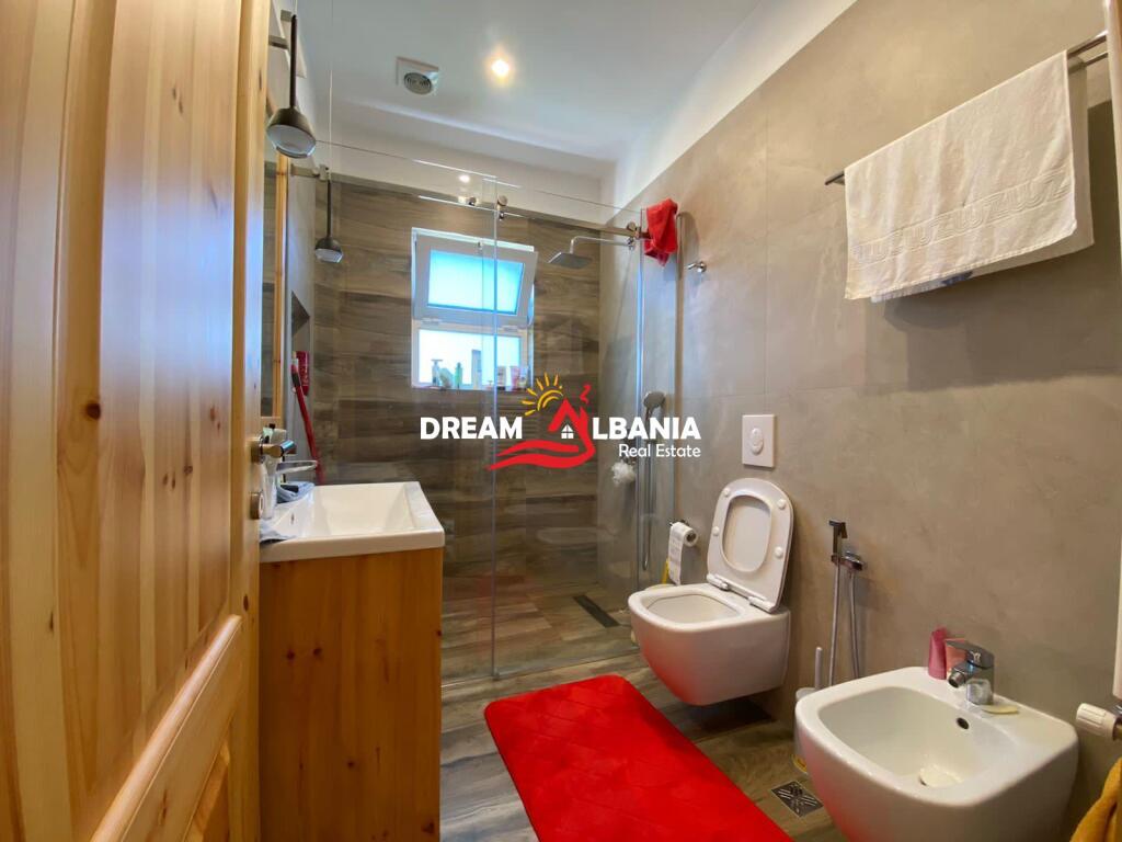 Super villa di 3 piani in affitto in Via Elbasan nelle Ville Americane (ID 4251259).