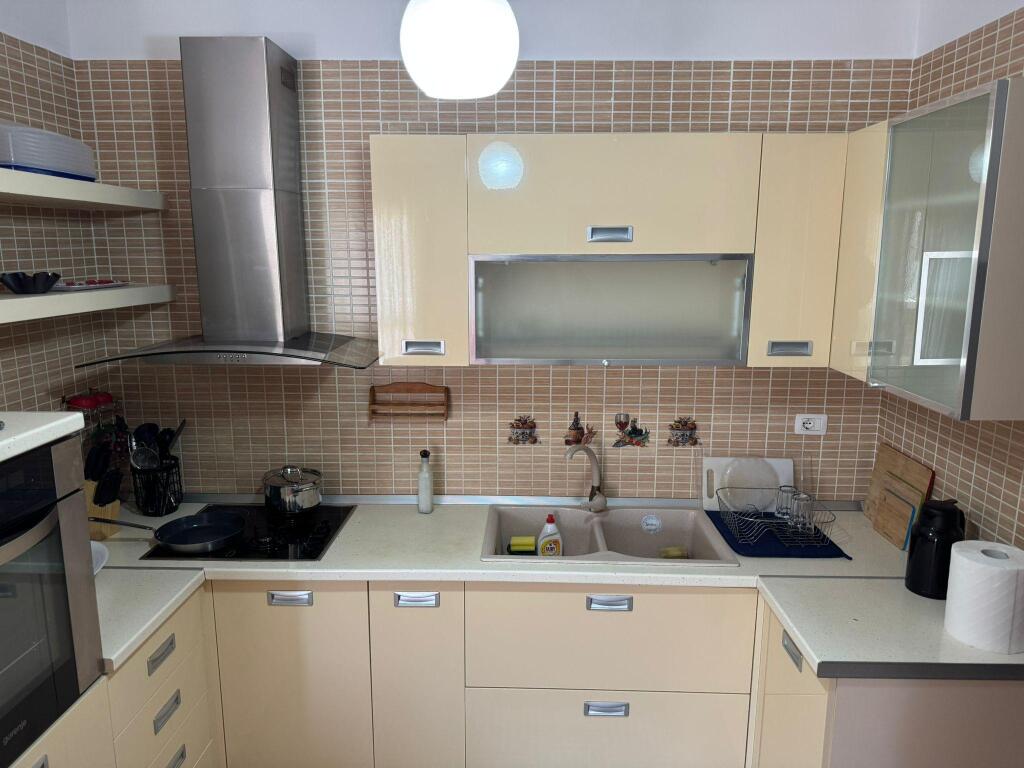 Appartamento in affitto a Vlora – Via Fejzo Mema