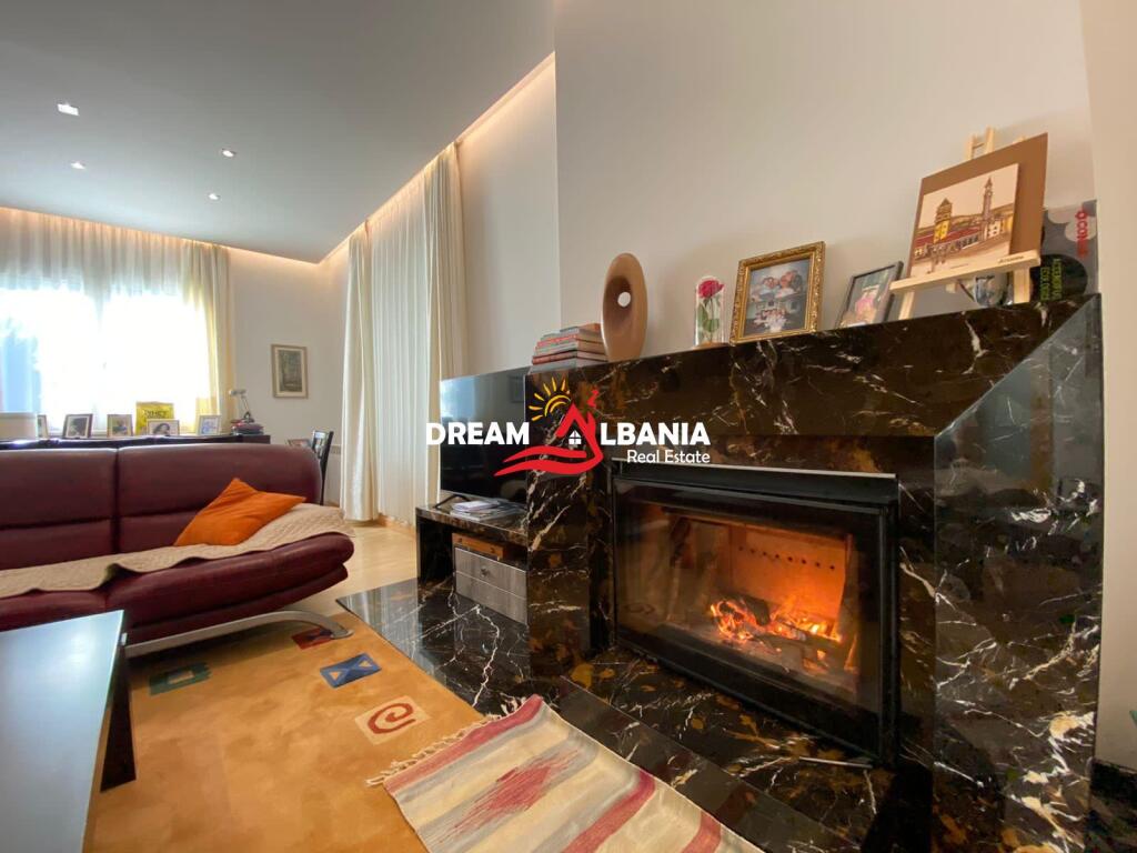 Super villa di 3 piani in affitto in Via Elbasan nelle Ville Americane (ID 4251259).