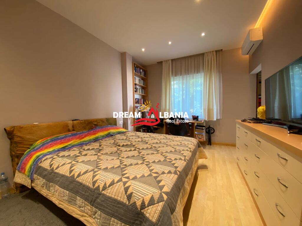Super villa di 3 piani in affitto in Via Elbasan nelle Ville Americane (ID 4251259).