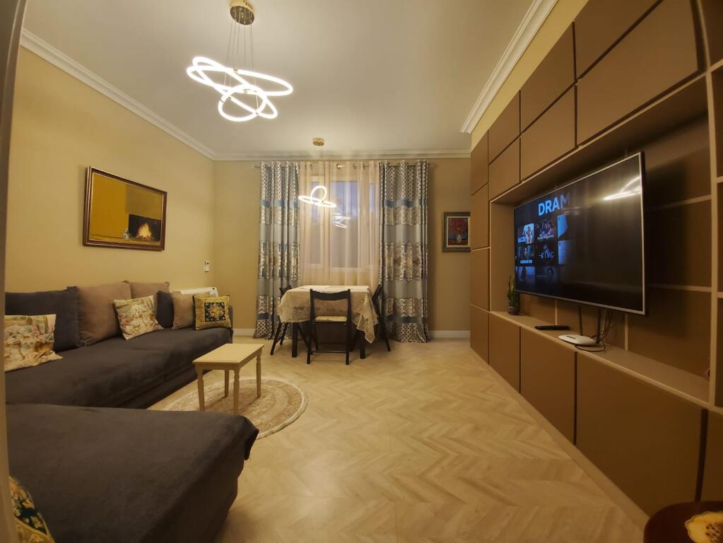 Entrance for rent in a private 2+1 house on Rruga e Dibres