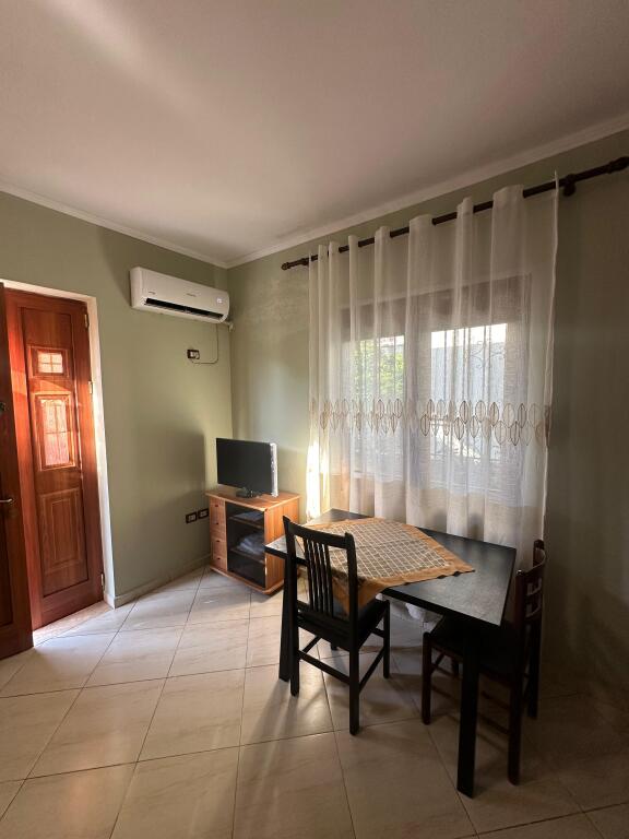Apartment 1+1 for rent, private house on Jordan Misja St.