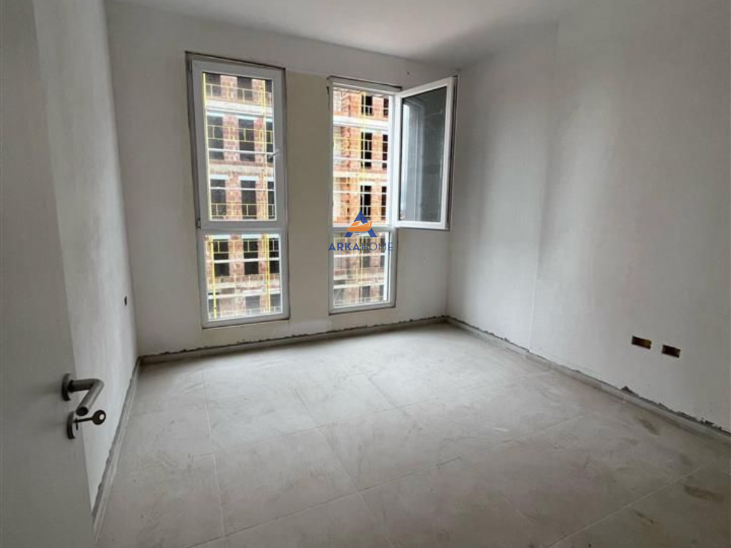 SHITET APARTAMENT 1+1+BALLKON "KOMPLEKS UNIVERS CITY TIRANE" 68.000 EURO.