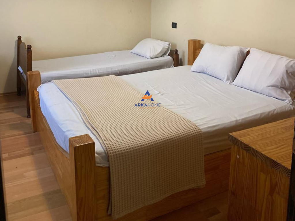 AFFITTASI APPARTAMENTO 1+1+BALCONE "VIA ELBASAN, VICINO VILA PARK HOTEL" 600 EURO.