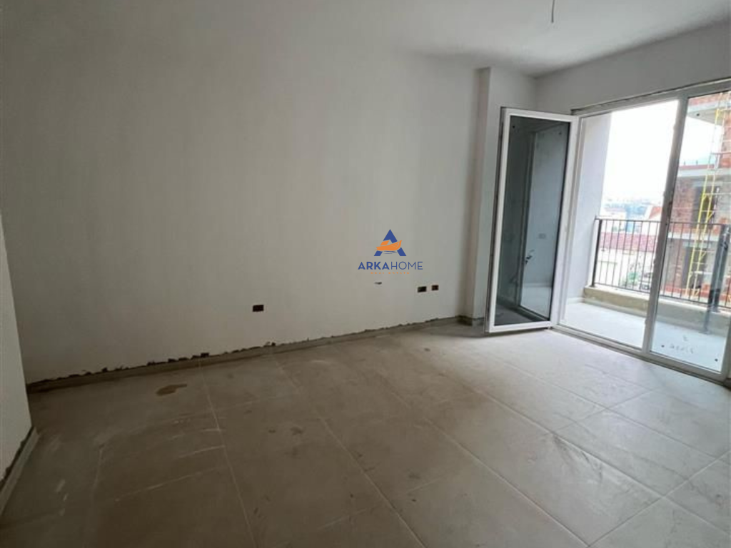 SHITET APARTAMENT 1+1+BALLKON "KOMPLEKS UNIVERS CITY TIRANE" 68.000 EURO.