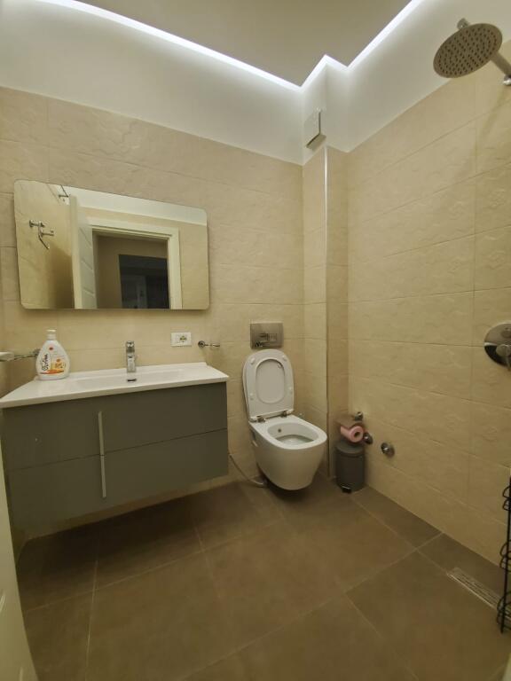 Entrance for rent in a private 2+1 house on Rruga e Dibres