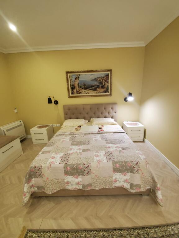 Entrance for rent in a private 2+1 house on Rruga e Dibres