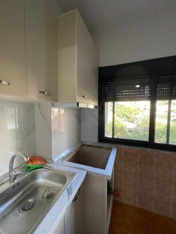 Affittasi appartamento 1+1 a 21 Dhjetori