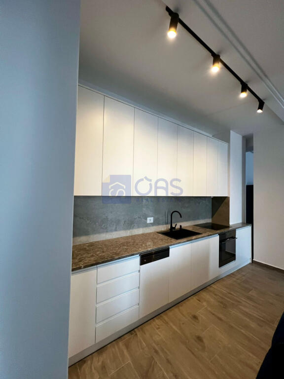 Apartment 2+1 for rent at Rruga Riza Cerova