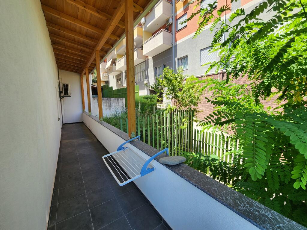 2+1,arredato,via peti,liqeni ,800 euro