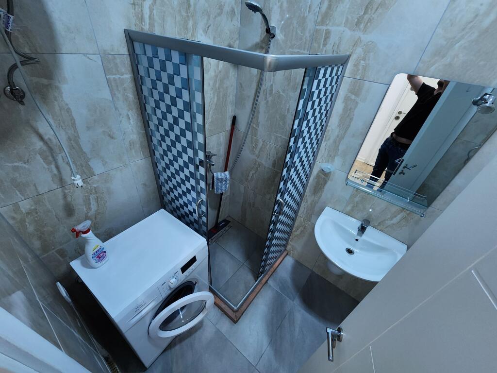 2+1,arredato,via peti,liqeni ,800 euro