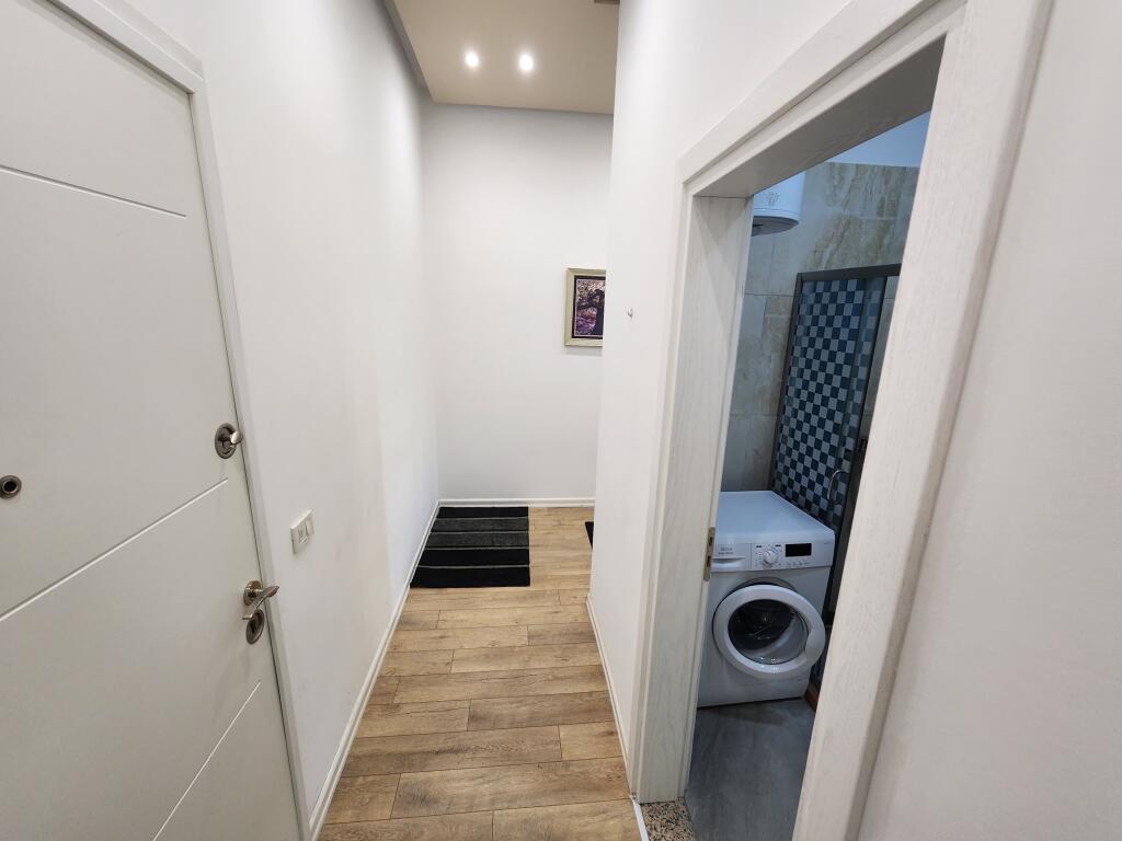 2+1,arredato,via peti,liqeni ,800 euro