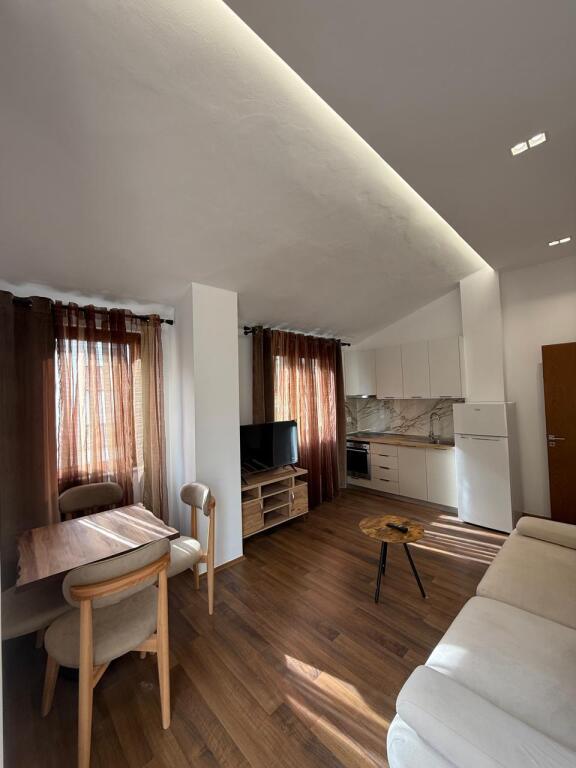 Apartment 1+1 for rent. Kodra e diellit, near Aldi market Price: 500 euro  