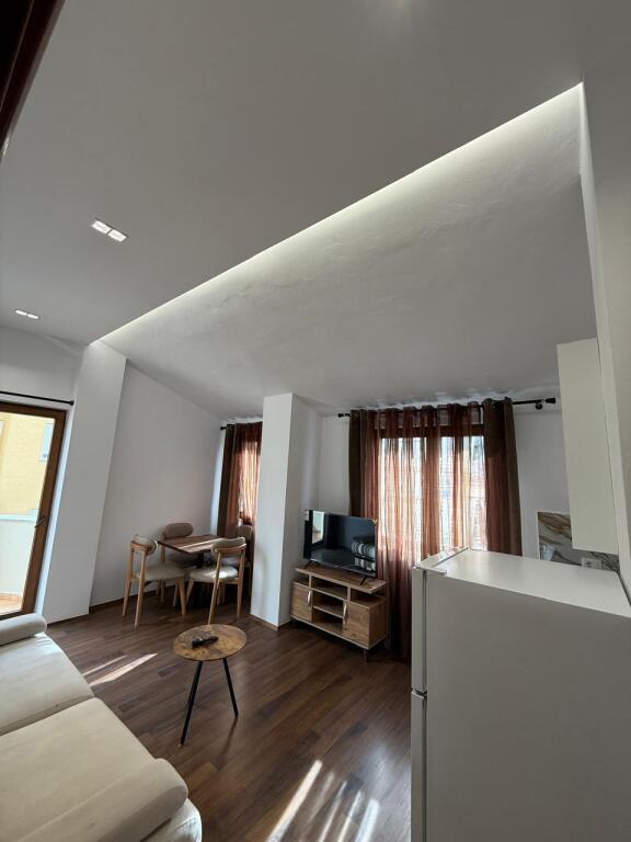 Apartment 1+1 for rent. Kodra e diellit, near Aldi market Price: 500 euro  