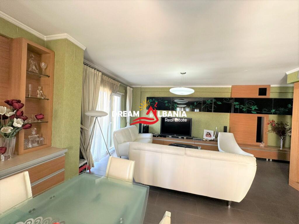 Shitet super apartament 2+1+2 tek Zogu i Zi prane Kryqit te Kuq (ID 41211367)