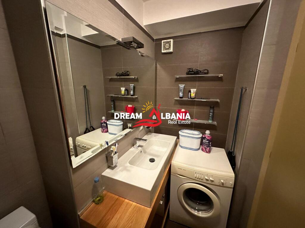 Shitet super apartament 2+1+2 tek Zogu i Zi prane Kryqit te Kuq (ID 41211367)