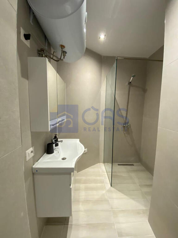 Jepet me qera apartament 1+1 tek 21 Dhjetori 500 euro