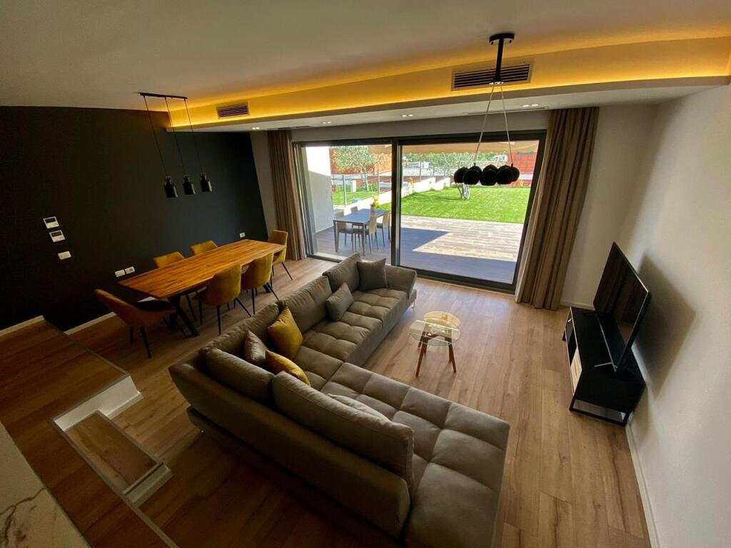 Super 2-Storey Villa for Rent near TEG (1300 Euro