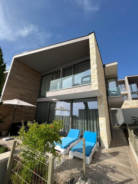 Vile Per Shitje Tek Olea Residence