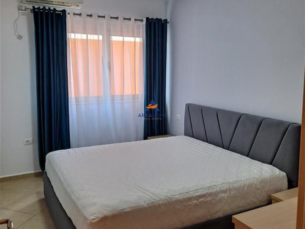 JEPET ME QERA APARTAMENT 2+1+BALLKON "TE LIQENI I THATE" 1000 EURO (I PERFSHIR PARKIMI).