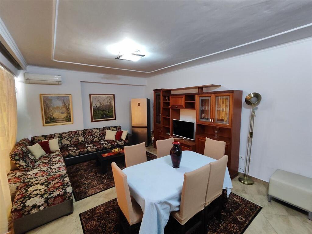 Apartment 2+1+garage for rent at Deliorgji