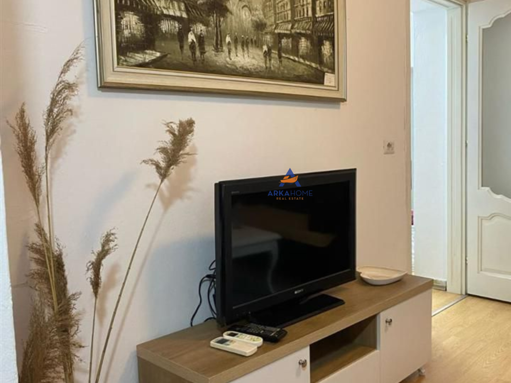 SHITET APARTAMENTI 3+1+BALLKON "BRRYLI,MINISTRIA E JASHTME" 175.000 EURO.