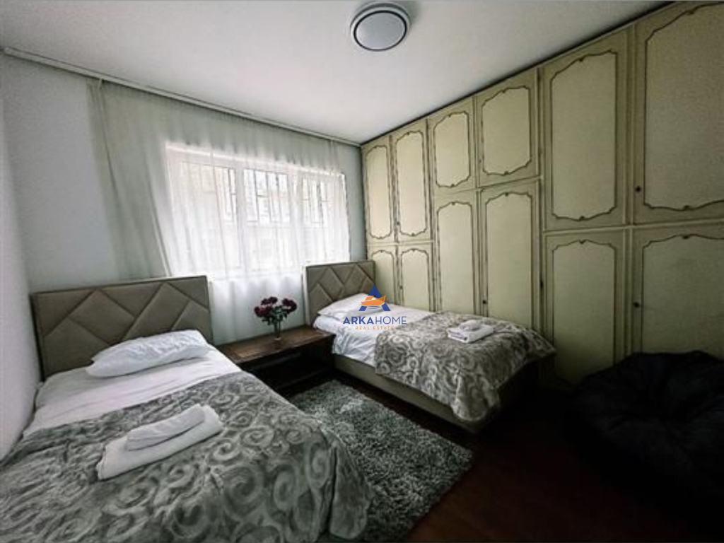SHITET APARTAMENTI 3+1+BALLKON "BRRYLI,MINISTRIA E JASHTME" 175.000 EURO.