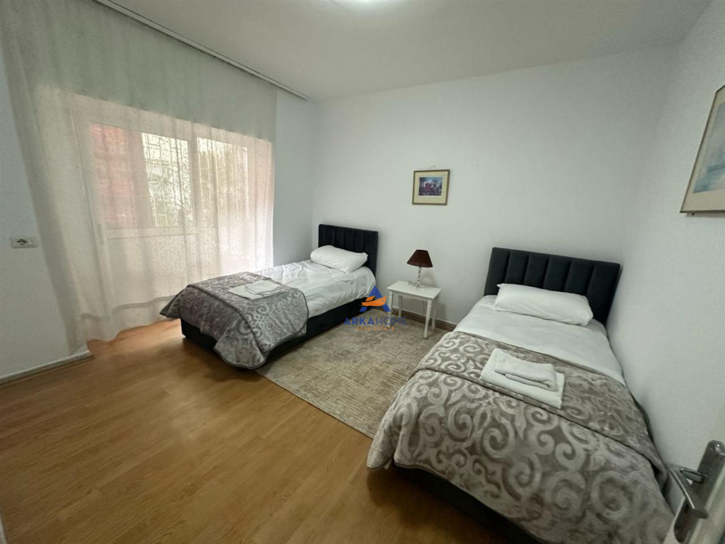 SHITET APARTAMENTI 3+1+BALLKON "BRRYLI,MINISTRIA E JASHTME" 175.000 EURO.