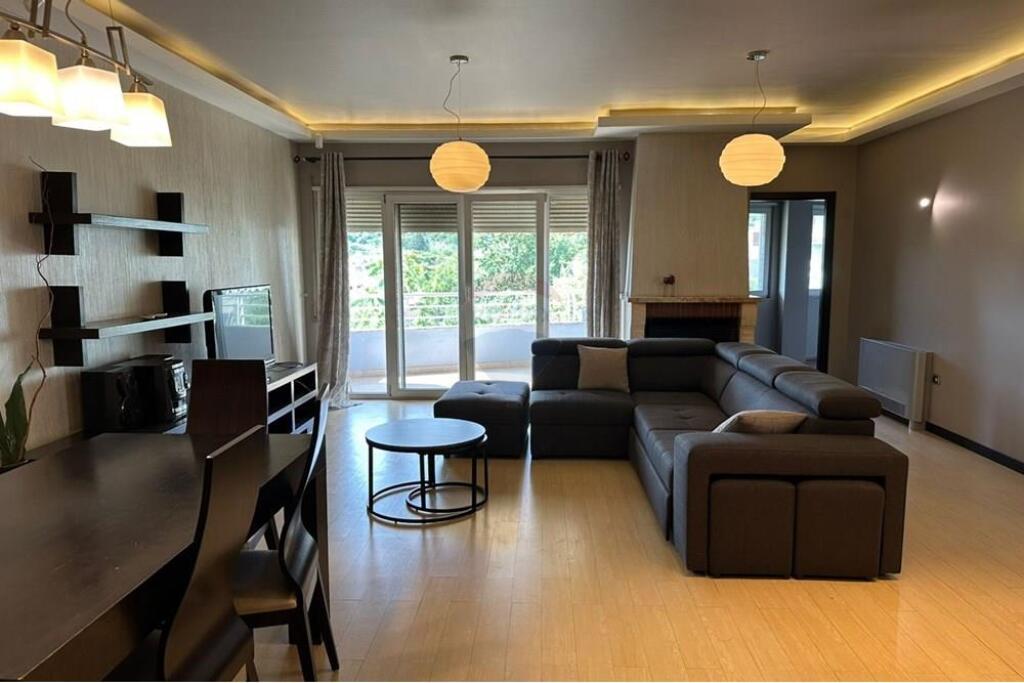 --Apartament me qira 3+1-Kodra e Diellit--