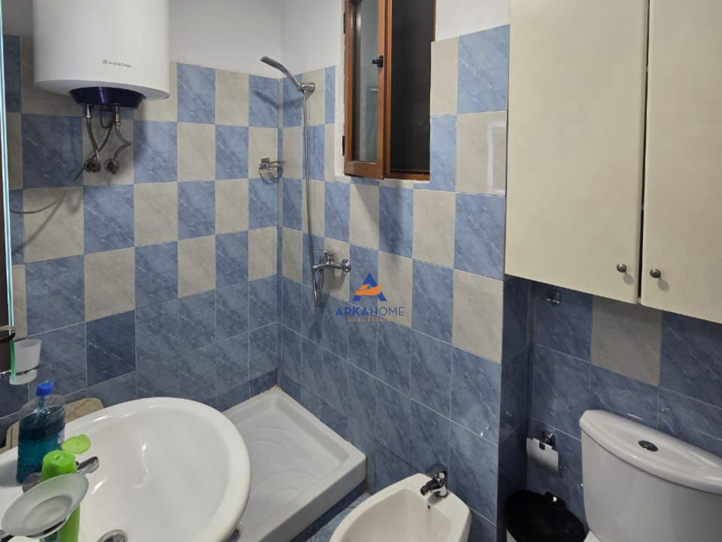 AFFITTASI APPARTAMENTO 2+1+BALCONE "TE QENDRA CONDOR" 550 EURO