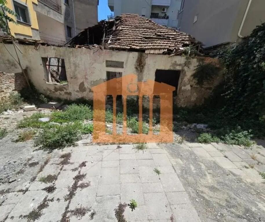 🏡✨ Land for sale with an area of 341M2 📍IN THE CENTER OF DURRËS NEAR THE COURT FIRST FLOOR DURRËS