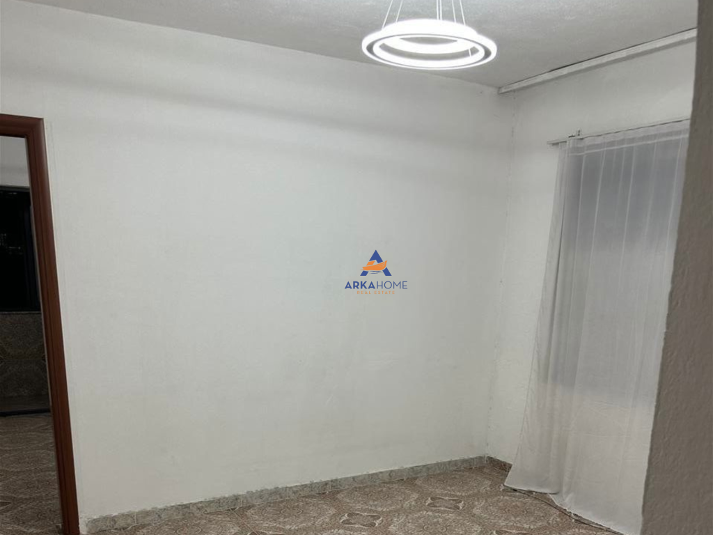JEPET ME QERA APARTAMENT 1+1+BALLKON "PALLATI ME SHIGJETA (PERBALL DELIJORGJIT)" 400 EURO.