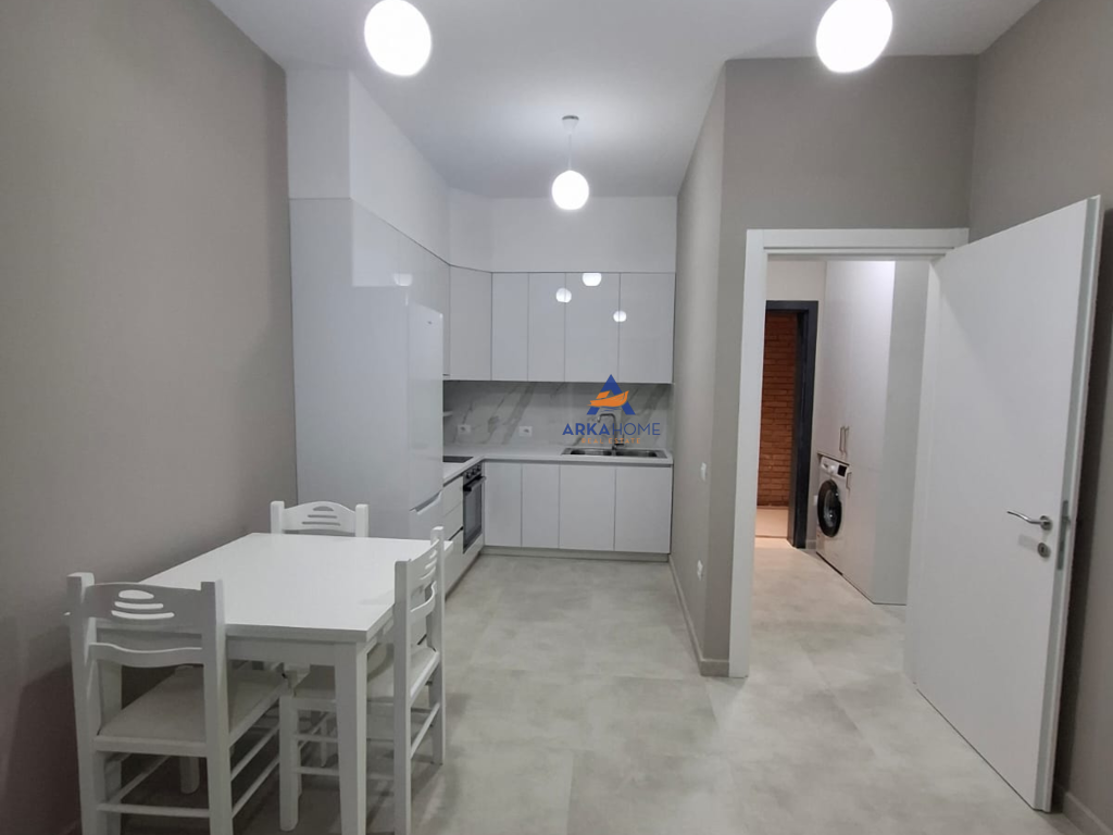 APPARTAMENTO IN AFFITTO 1+1+BALCONE "REZIDENZA HENKE,KOMBINAT" 600 EURO.
