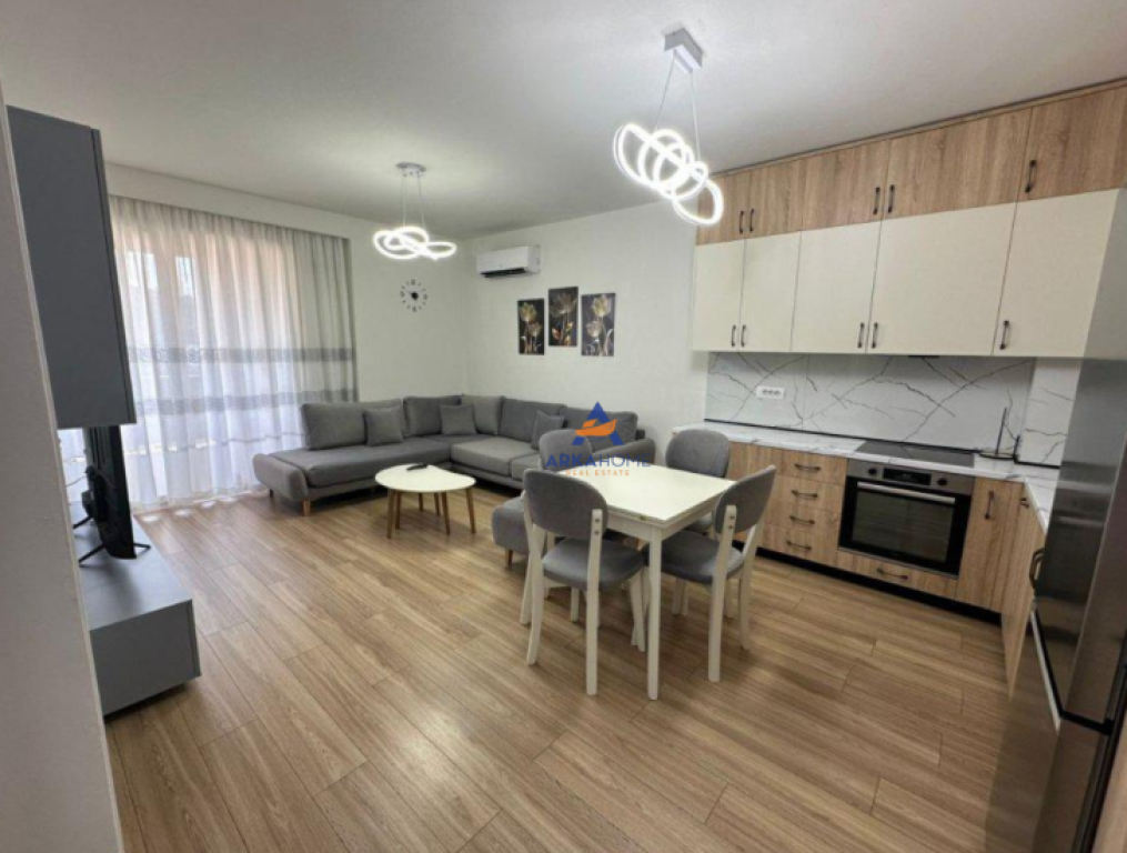 APPARTAMENTO IN AFFITTO 1+1+BALCONE "COMPLESSO GOLDEN PARK 3, KOMBINAT" 50.000 LEKE