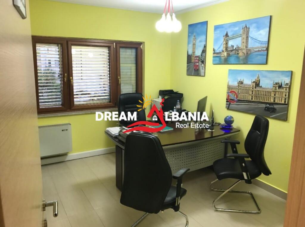 Appartamento 3+1 in vendita a Bllok in via Nikolla Tupe a Tirana (ID 4131308)