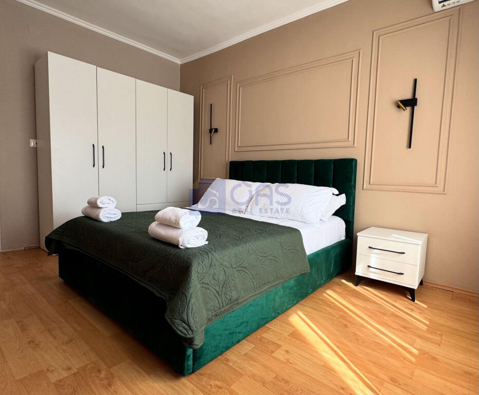 Jepet me qera apartment 2+1 te Rruga e Durresit