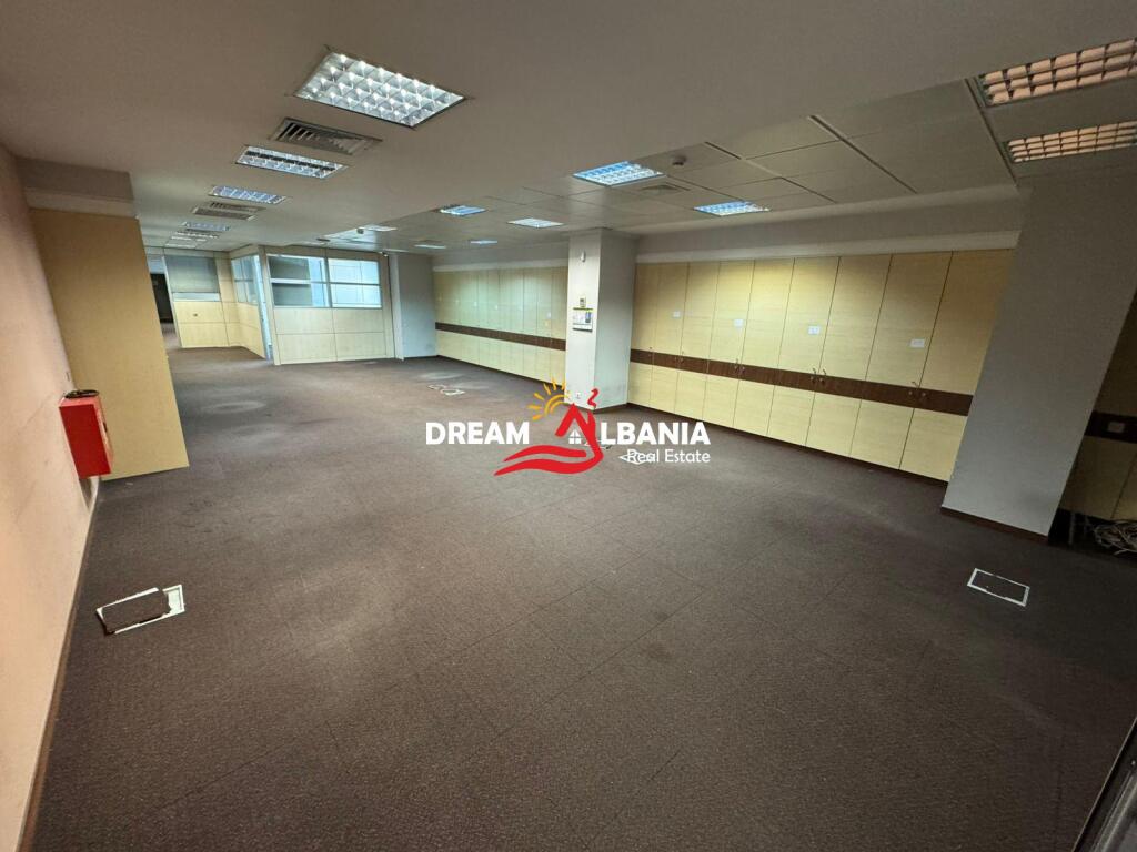 Ambjent biznesi per zyra me qera ne Rrugen e Kavajes (ID 42611229)